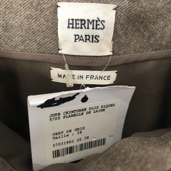 *SOLD* Belted Hermès wool skirt / Never worn - Picture 5 of 7
